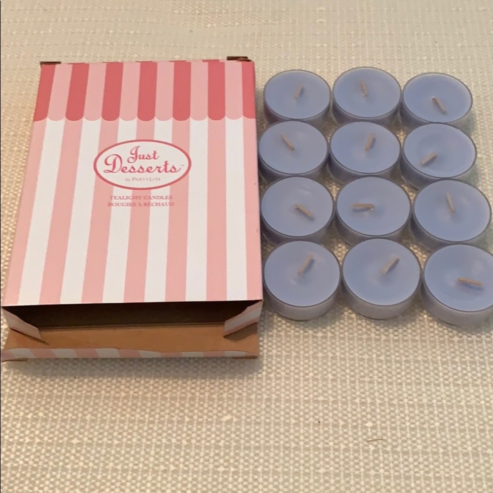 Partylite Just Desserts Nutcracker Sweet Cupcake